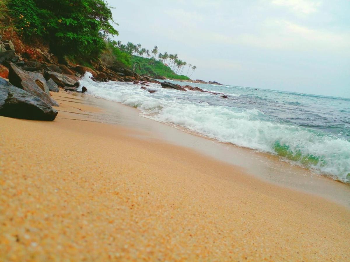 Shashi Villa Tangalle Exterior photo